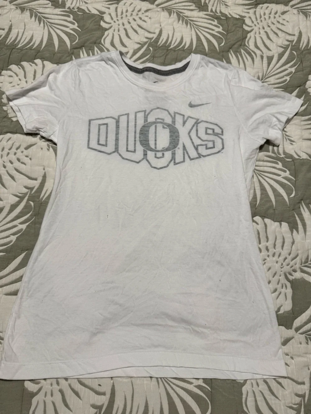 Nike White Short Sleeve Slim Fit Oregon Ducks Youth Tee L (unisex)